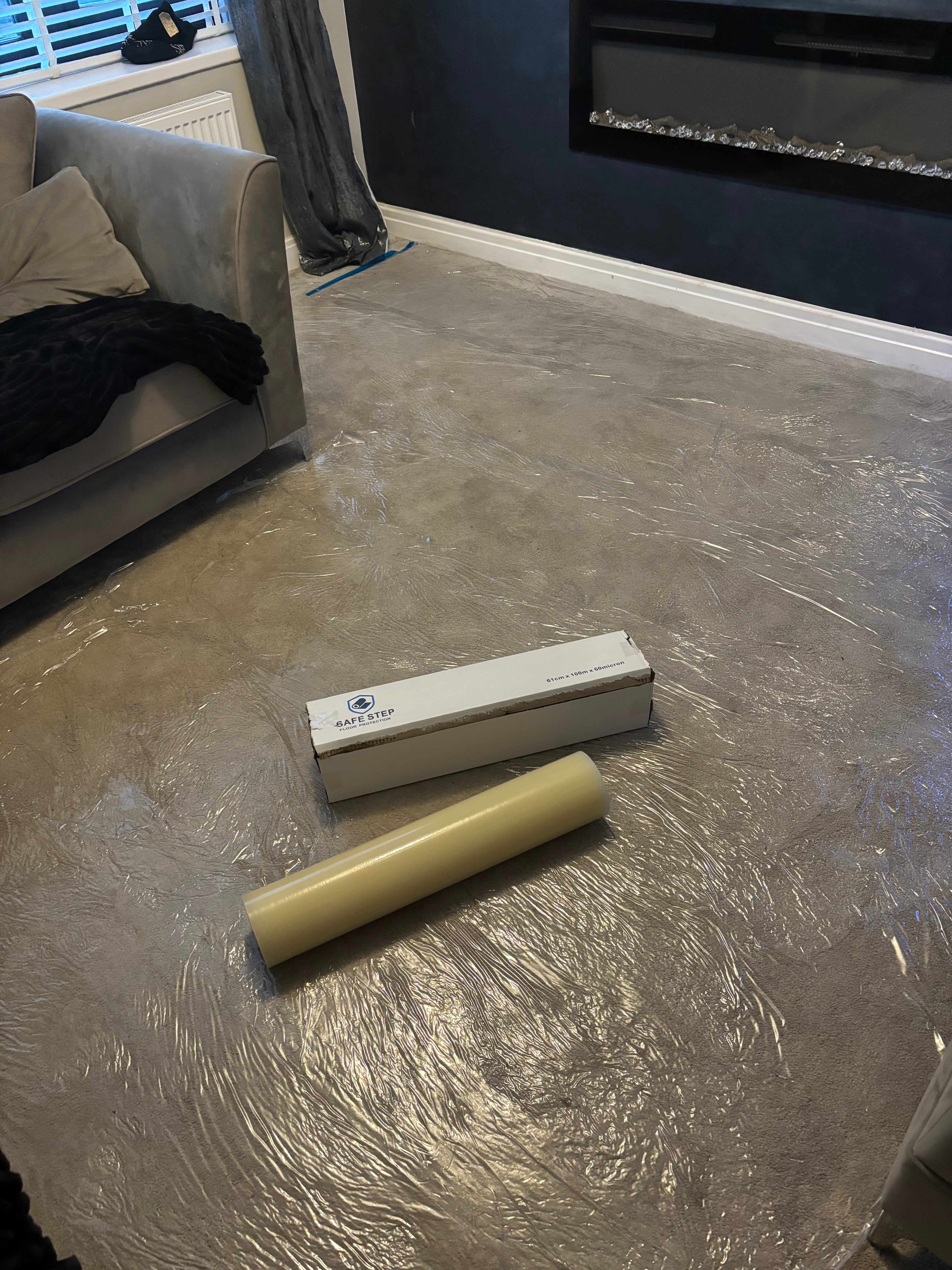 Carpet protection roll and stroll