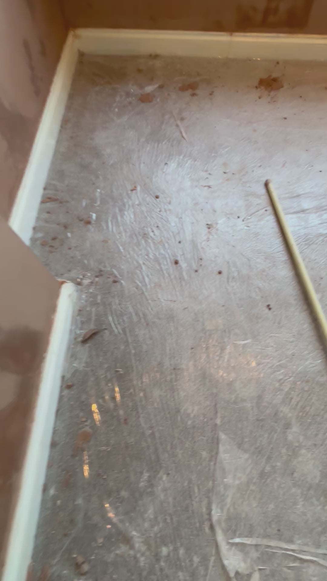 Carpet protection roll and stroll