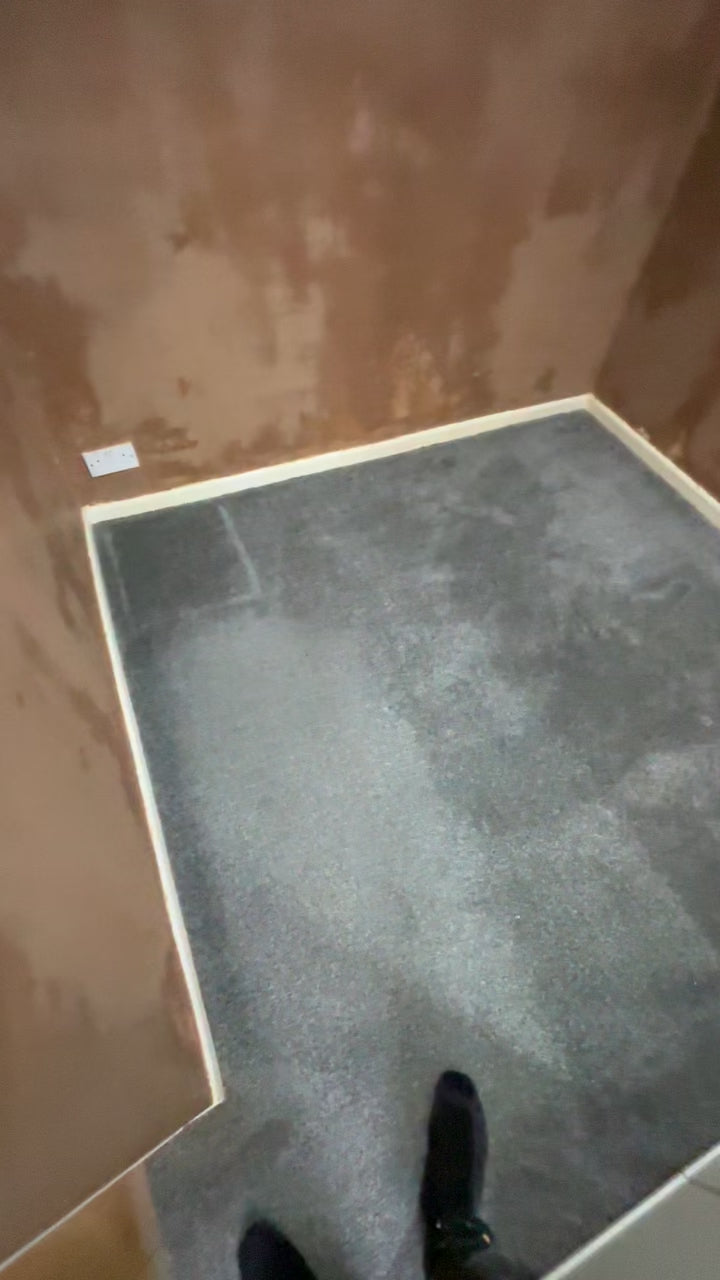 Carpet protection roll and stroll